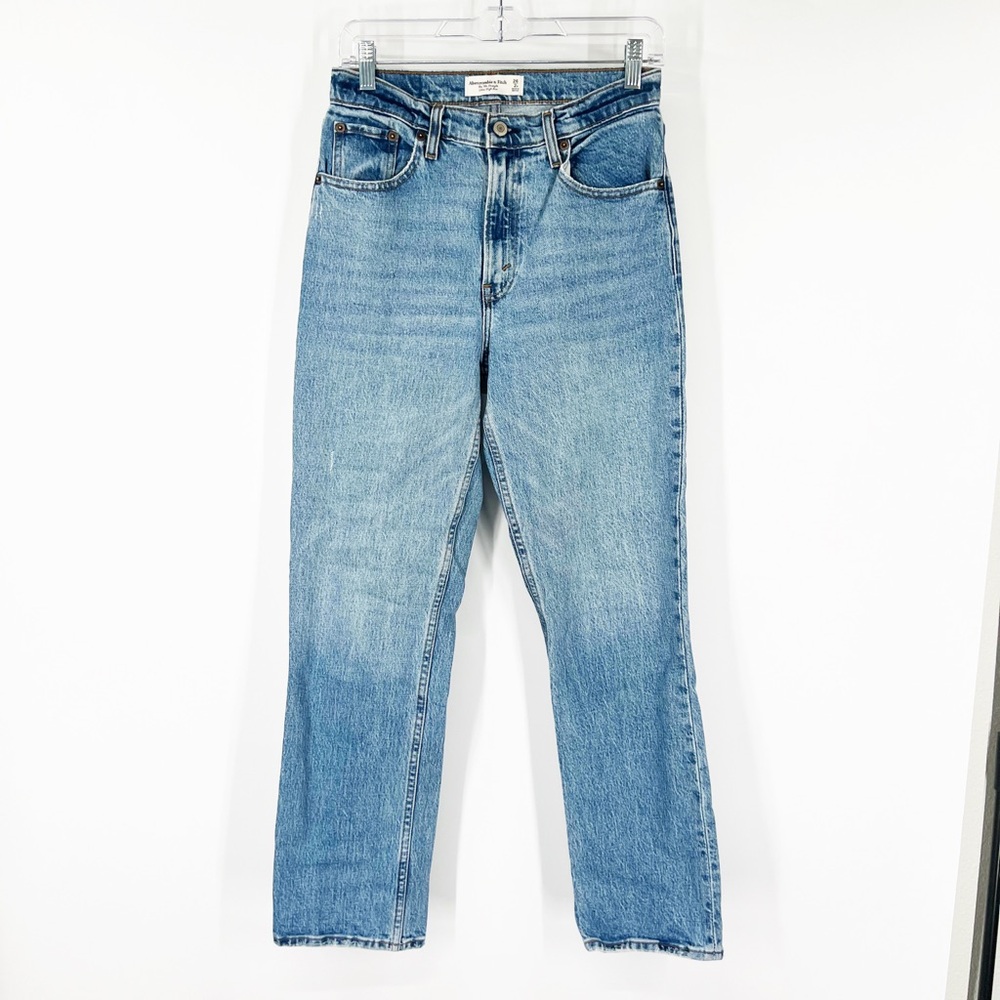 Abercrombie & Fitch The ‘90s Straight Jeans Ultra High Rise